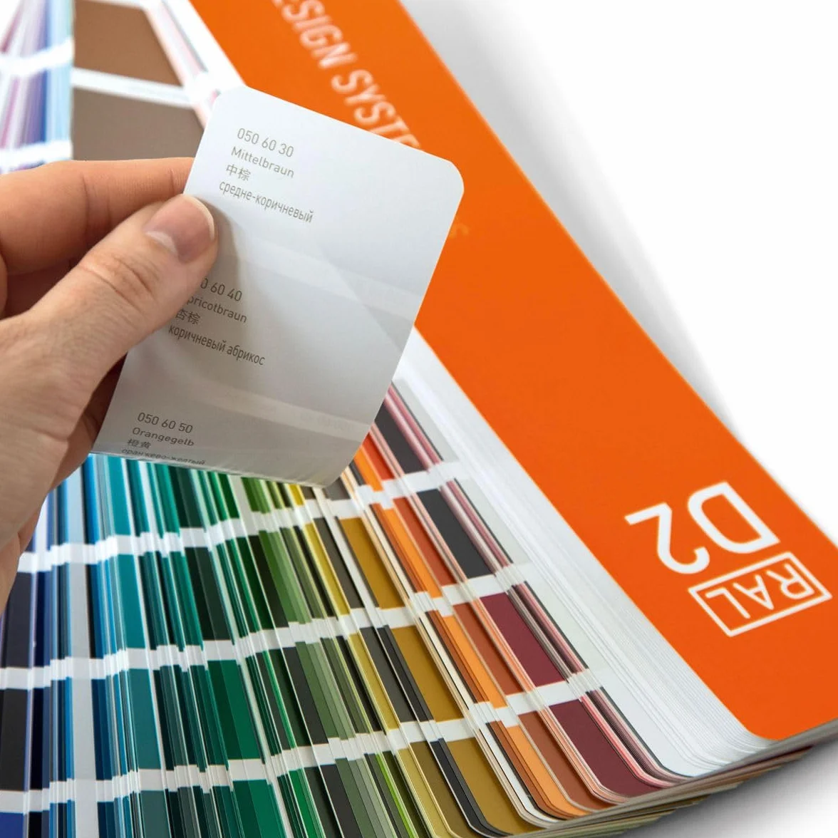 Set di cartelle colori RAL: K5, D2, E4 – tutti i colori
