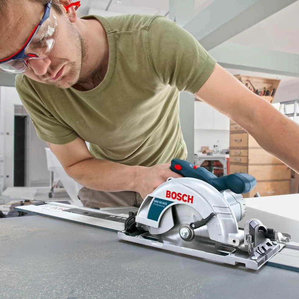 Bosch Professional Binario di Guida Fsn 1100 (1,10 M, Compat. conModelli G Delle Seghe Circolari Gks Bosch Prof., Seghe ad Immer. Gkt, Determinati Seghetti Altern. Gst + Fresatrici Gof conAdatt.)