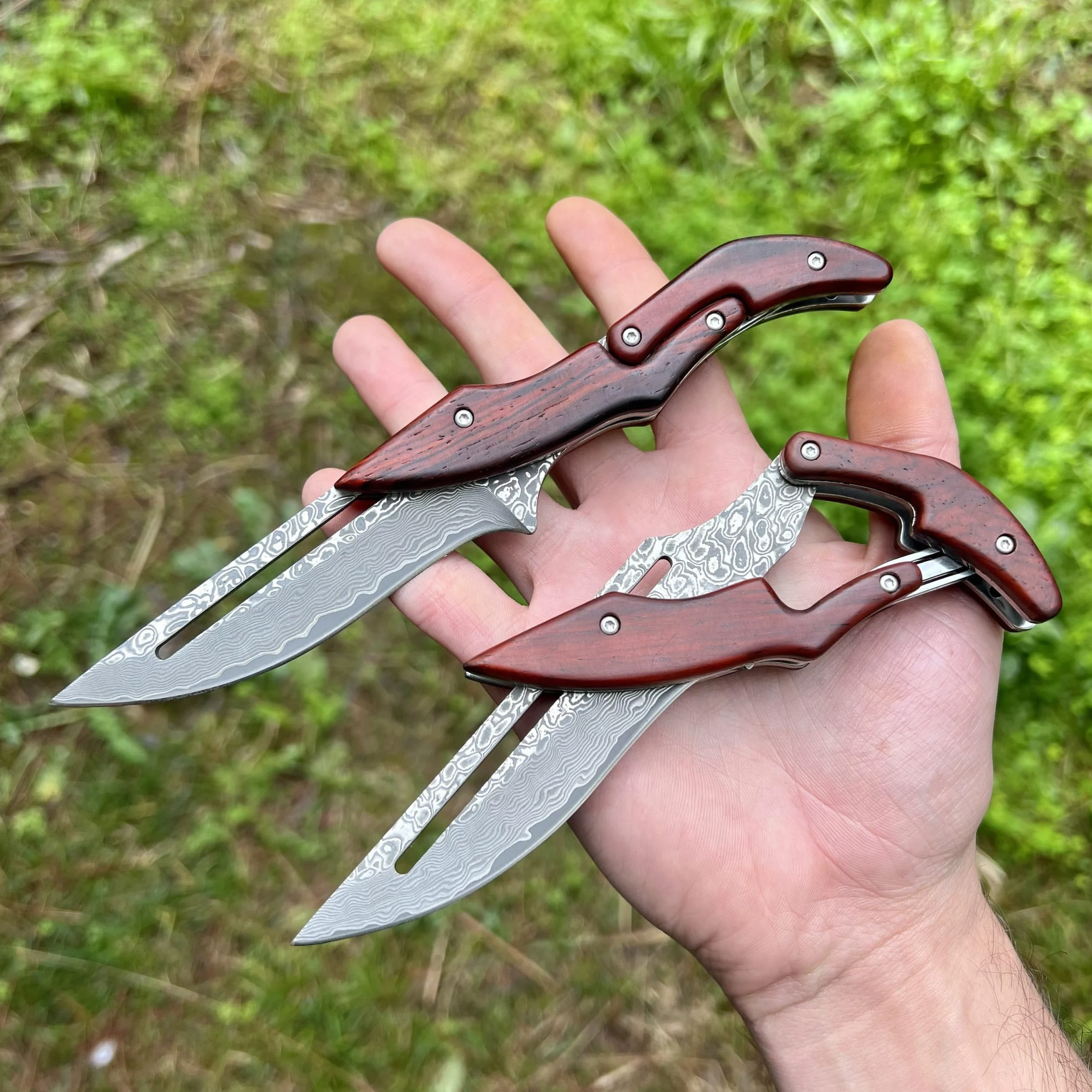 Coltello Pieghevole Tasca Damasco Attrito Acciaio 67 Strati VG10 Damasco Giapponese Lama Affilata Manico Legno Collezione Regalo Uomo Festa Padre Pesca Bushcraft EDC Artigianato