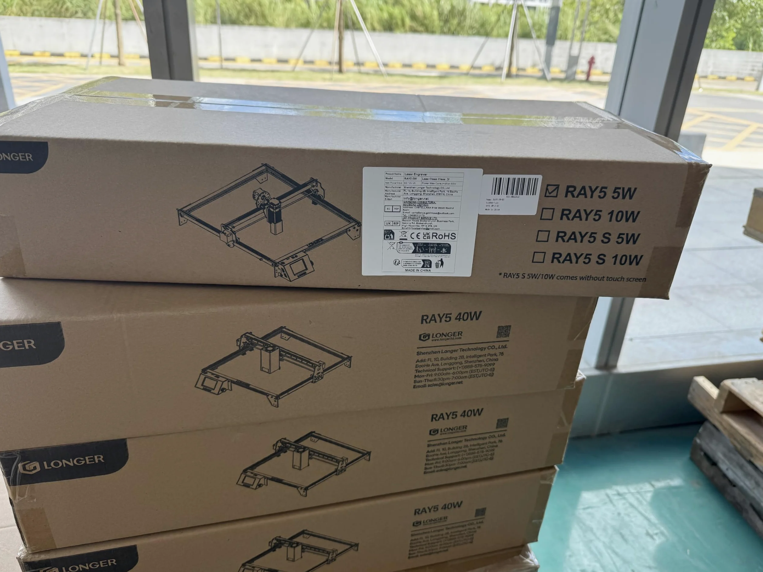 LONGER RAY5 Incisore Laser, Schermo Touch 3,5", Controllo APP/Offline, Scheda Madre 32 Bit, Incisione Precisa su Legno, Vetro e Metallo, Area di Lavoro 400x400 mm, 5W