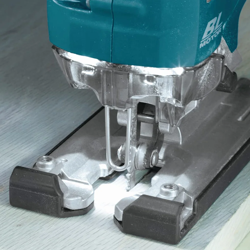 Makita DJV182Z - Caladora 18V litio BL