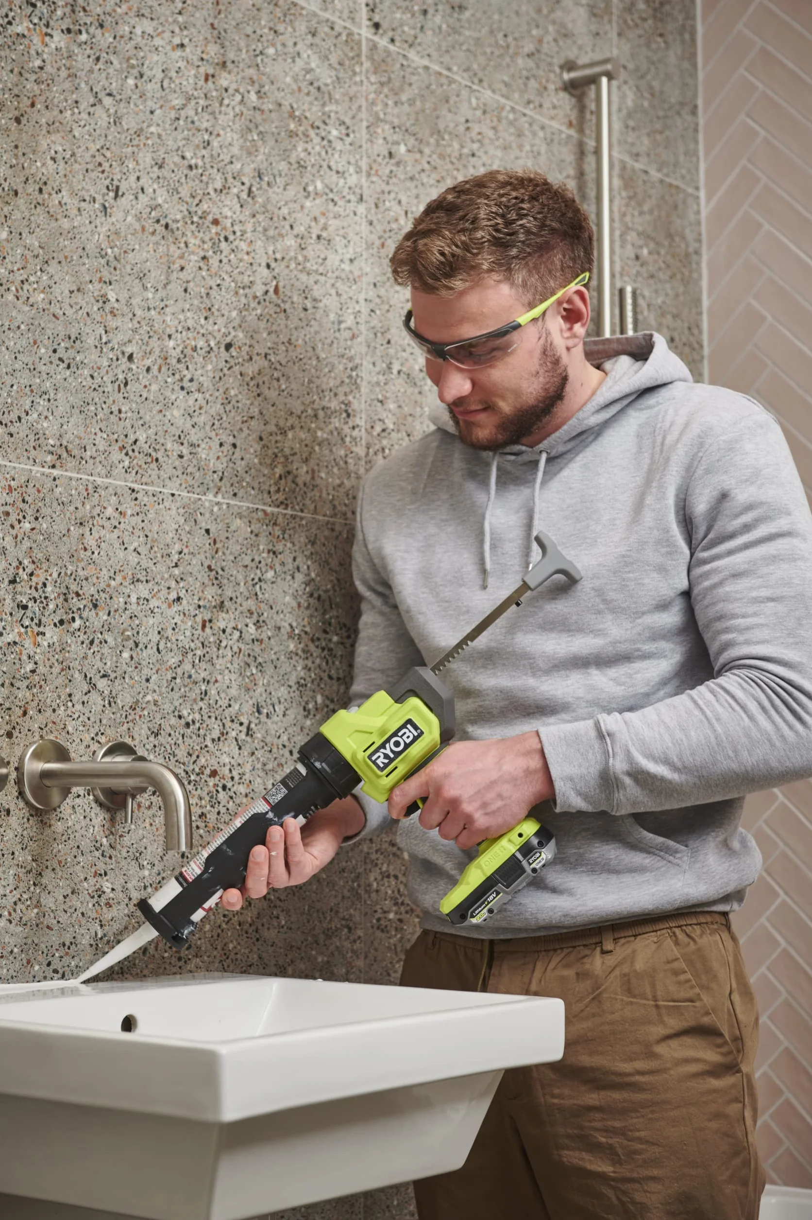 Ryobi RCG18-0 Pistola per Cartucce 18V, Batteria Non Inclusa, con Sgancio Manuale e Regolazione a 6 Velocità, Pressione fino a 225 kg / 2.225 N