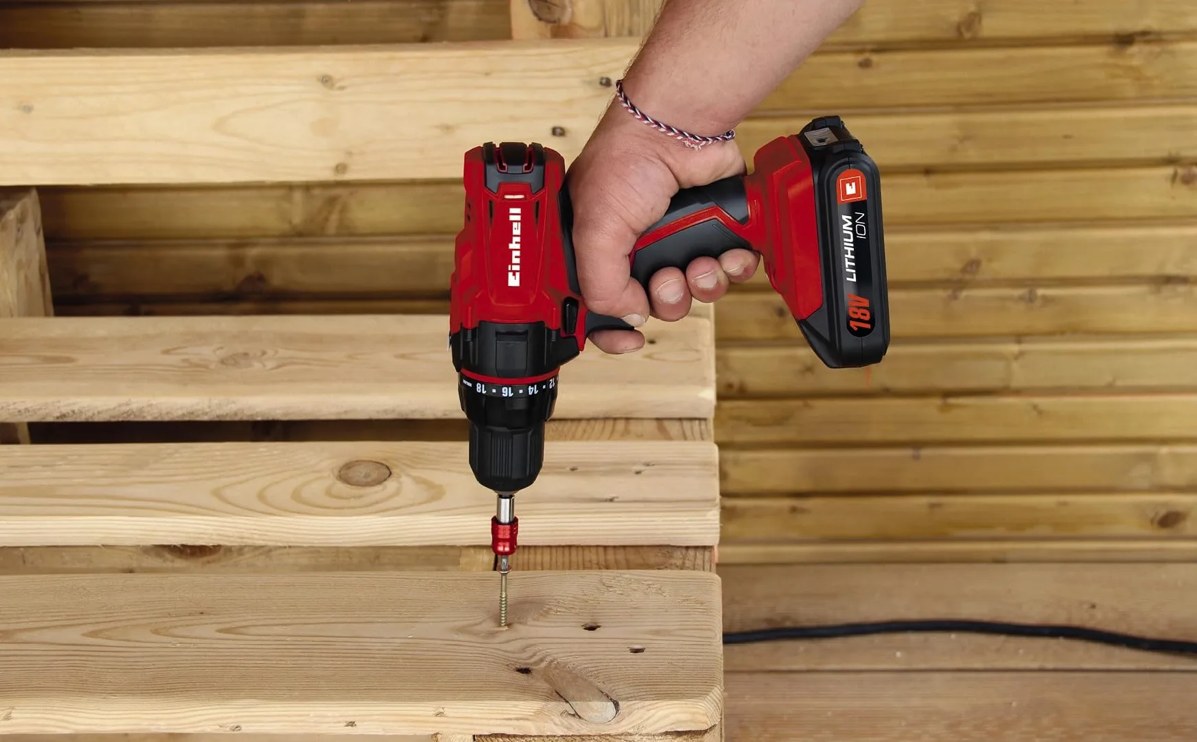 Einhell TC-CD 18-2 Li (2x1,5 Ah) Trapano avvitatore a batteria (2 x 18 V, 1,5 Ah, Li-Ion, tempo ricarica 3-5 h, 2 velocità, vel. 1 giri min. 0-350, vel. 2 giri min. 0-1250, torsione 38 Nm, mandrino 10mm, incl. 2 batteria 1,5 Ah, caricabatterie e valigetta