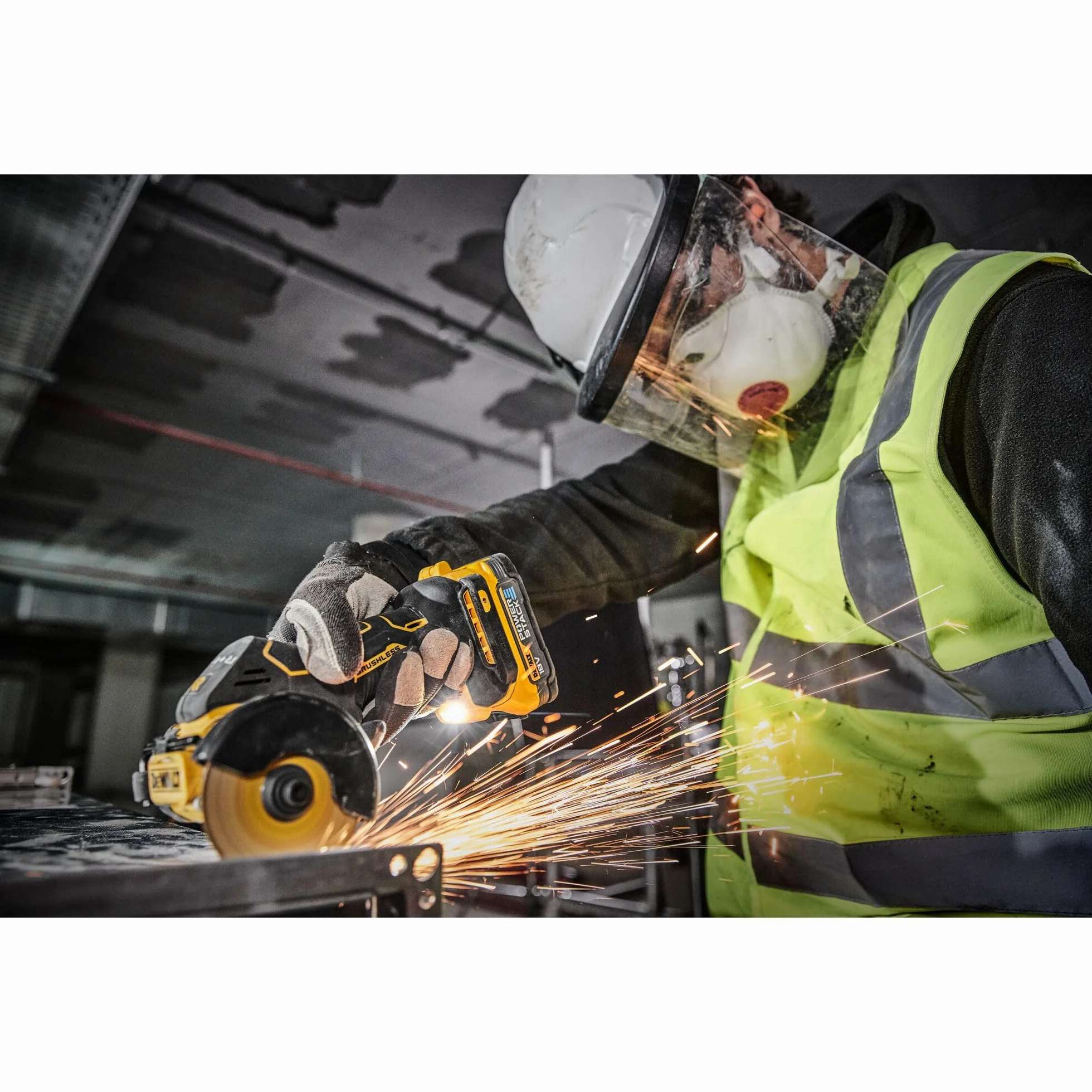 DEWALT DCS438N-XJ Levigatrice angolare (batteria) senza batteria senza ricaricatore con accessori Motore senza spazzole