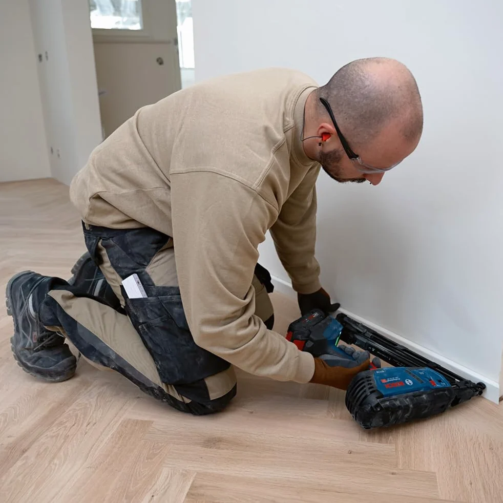Bosch Professional 18V System Chiodatrice legno GNH 18V-64 MD (azion.sing./a contatto,idonea per i seguenti chiodi: 32–64 mm,15 GA (1,8 mm) e ang. caricatore da 34°, L-BOXX, senza batt./caricabatt.)