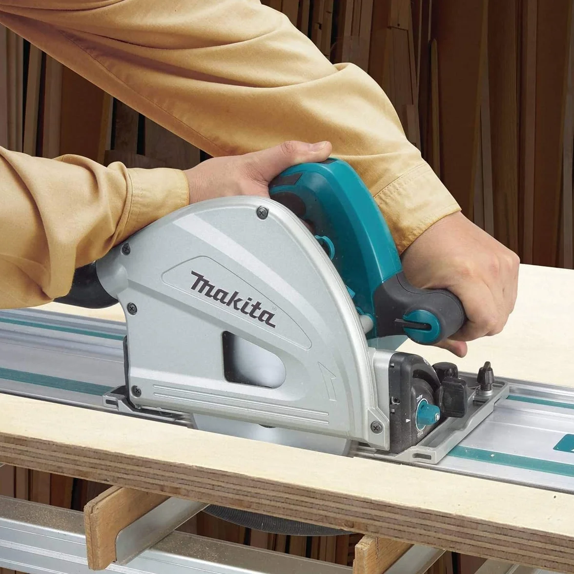 Makita - Sega a immersione da 165 mm, 240 V, guida da 1,5 m, custodia e lama 48T, SP6000J1