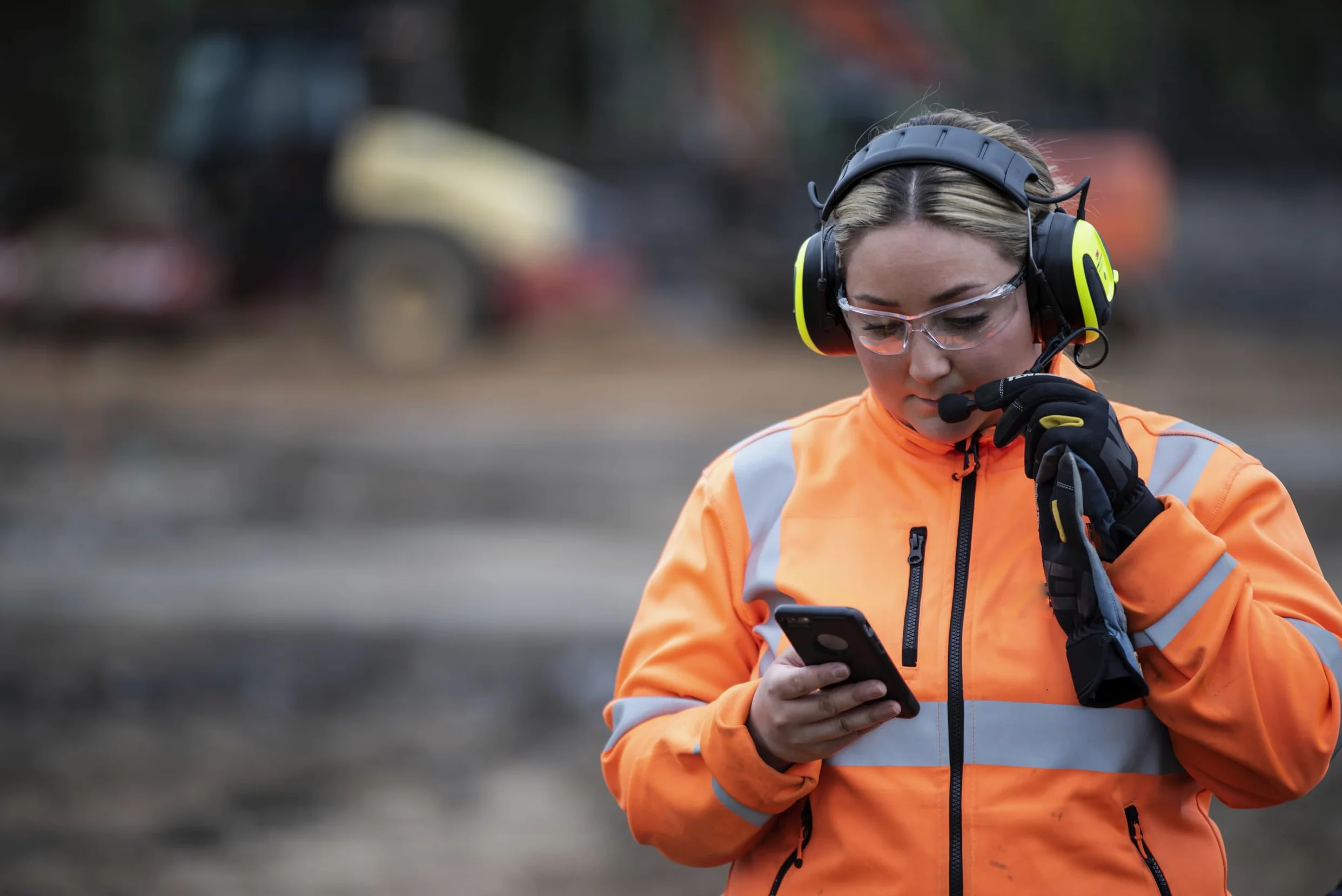 Peltor 3M WS ALERT X MRX21A4WS6 Paraorecchie, 30 dB, Giallo, Auricolare Bluetooth con Microfono Boom a Cancellazione del Rumore, Promemoria Kit Igiene, per ambienti rumorosi