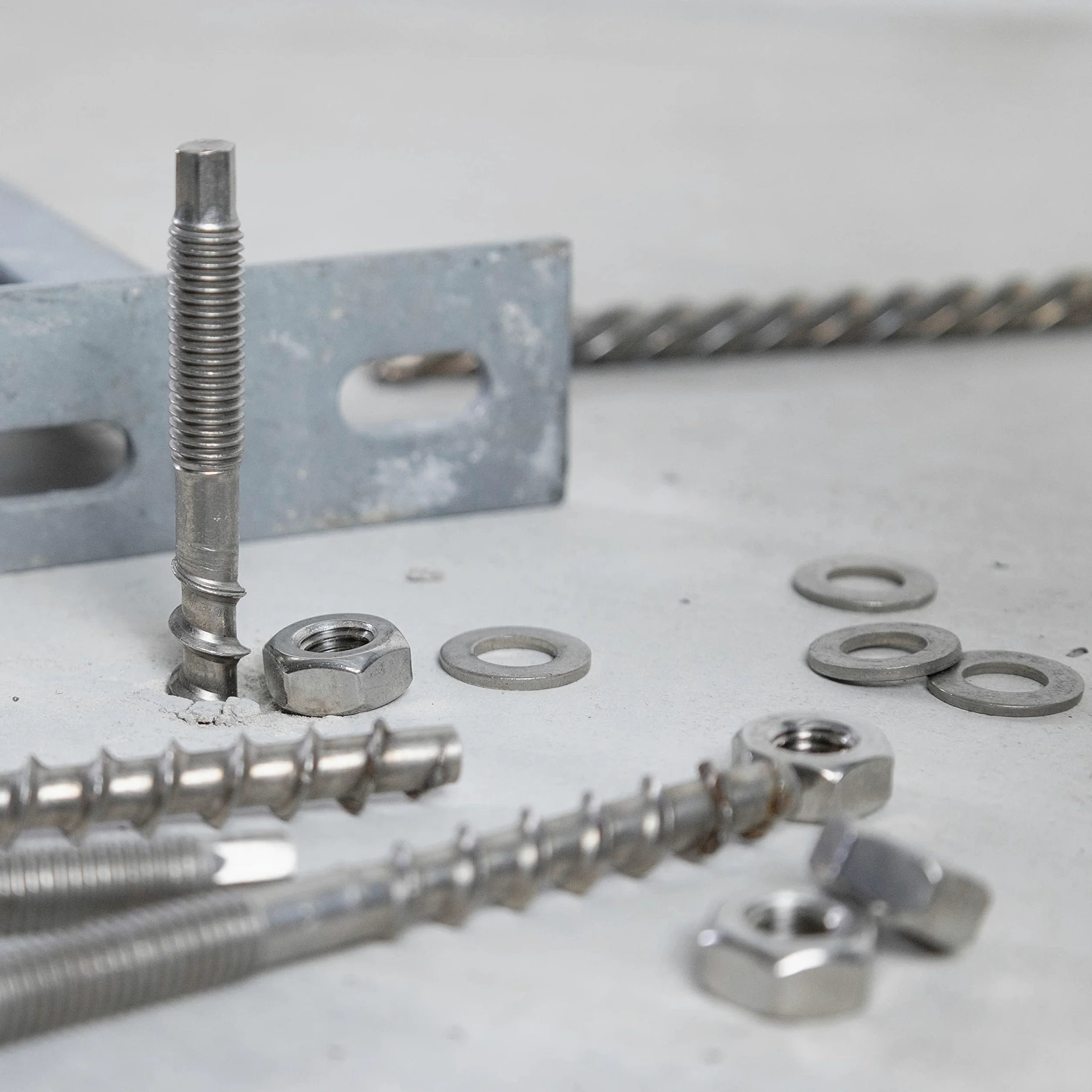 TOX Ancoraggio a vite Sumo Max 1 AG A4 10x140 mm, con filettatura di connessione M10, acciaio inox A4 per diverse profondità di installazione, approvato dalle autorità edilizie, 50 pezzi, 041171551