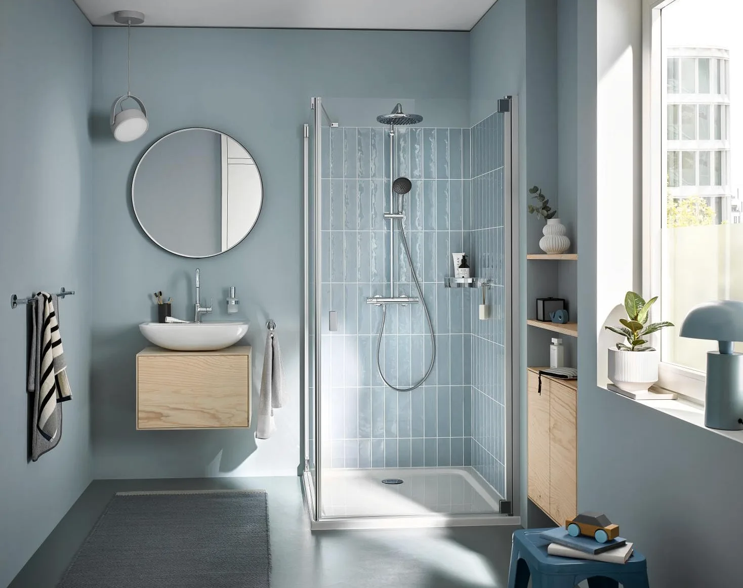 GROHE Vitalio Start 250 Colonna Doccia con Termostatico (soffione tondo 25 cm, doccetta 2 getti, termostatico, risparmio idrico), Cromo, 26677001